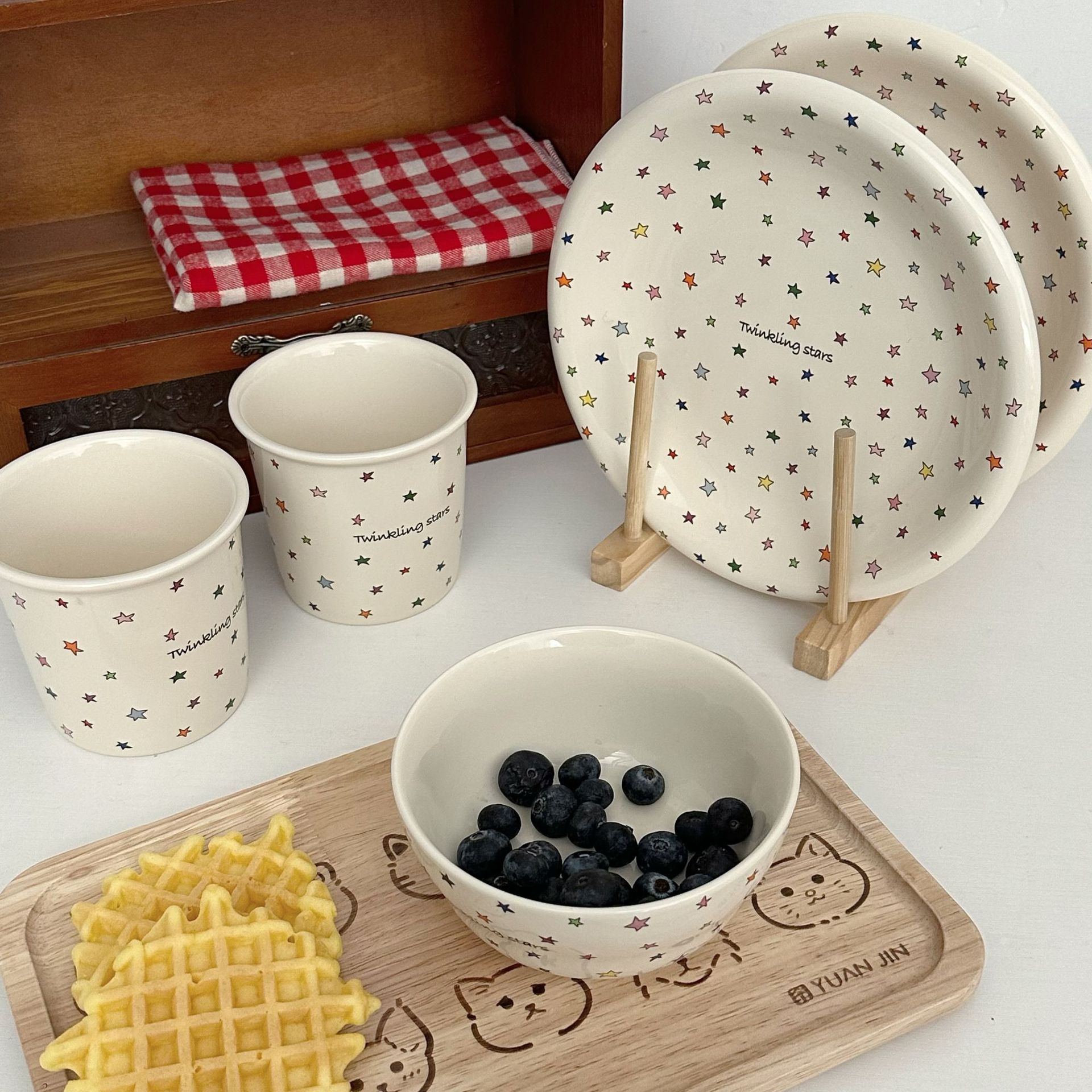 ins Star Series Tableware sets: High appearance level breakfast plates, ceramic bowls, coffee and juice cups, bowls, plates and platters details Picture
