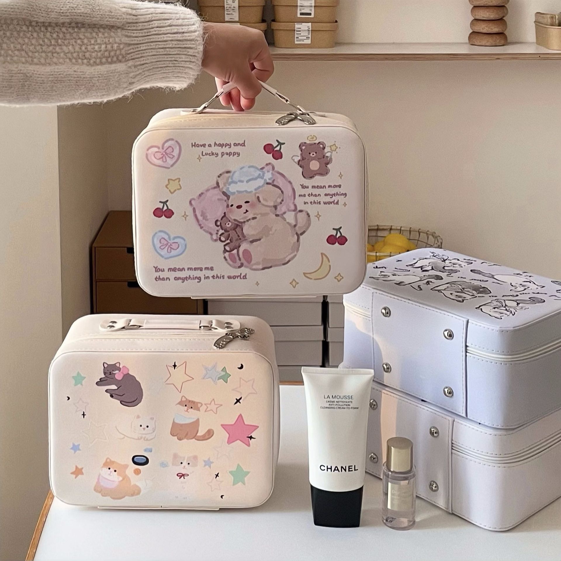 High appearance level cartoon makeup box, portable large-capacity skin care product organization and storage box, pu leather storage suitcase full figure