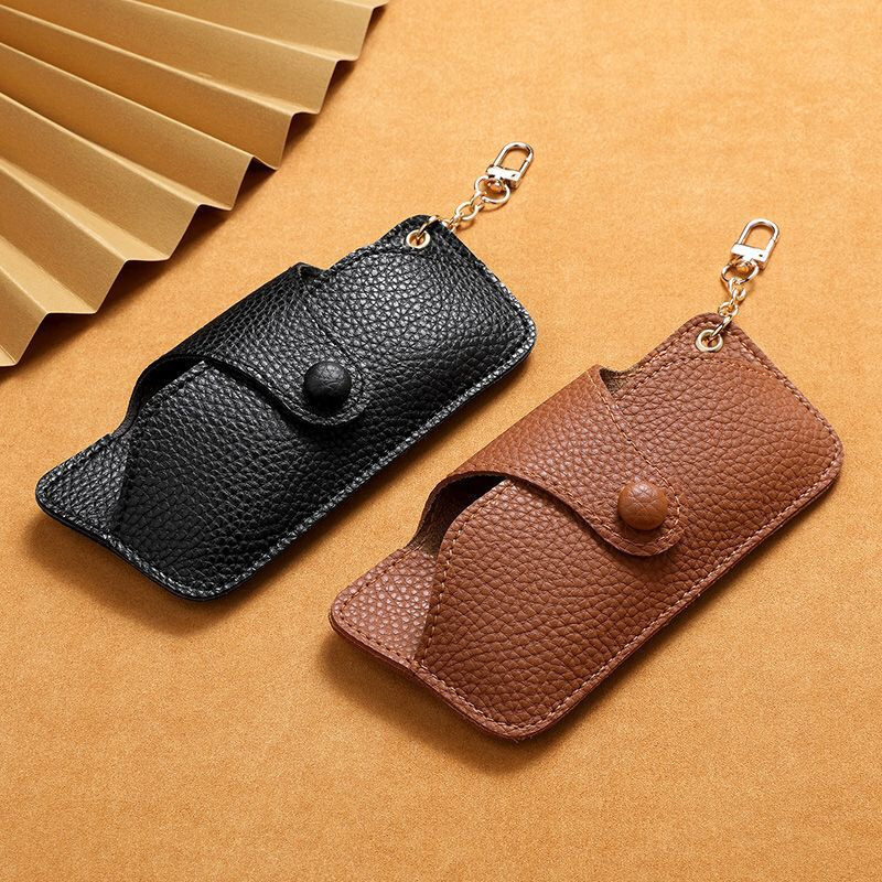 Light luxury European and American pressed handcrafted leather sunglasses case, anti-drop sunglasses case, portable eyeglass bag, chain hanging bag details Picture