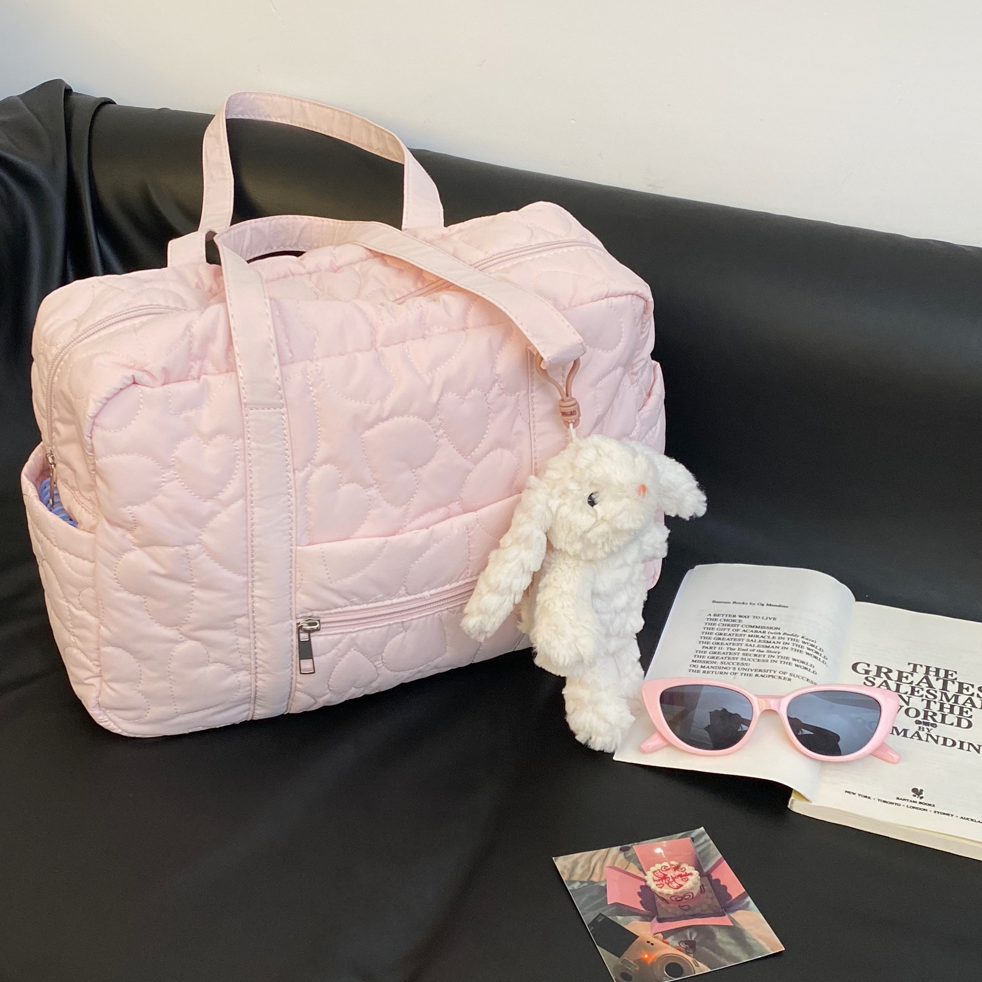 The new love travel bag, Mommy bag, is a lightweight crossbody single-shoulder bag with a large capacity and can be used to carry a suitcase details Picture