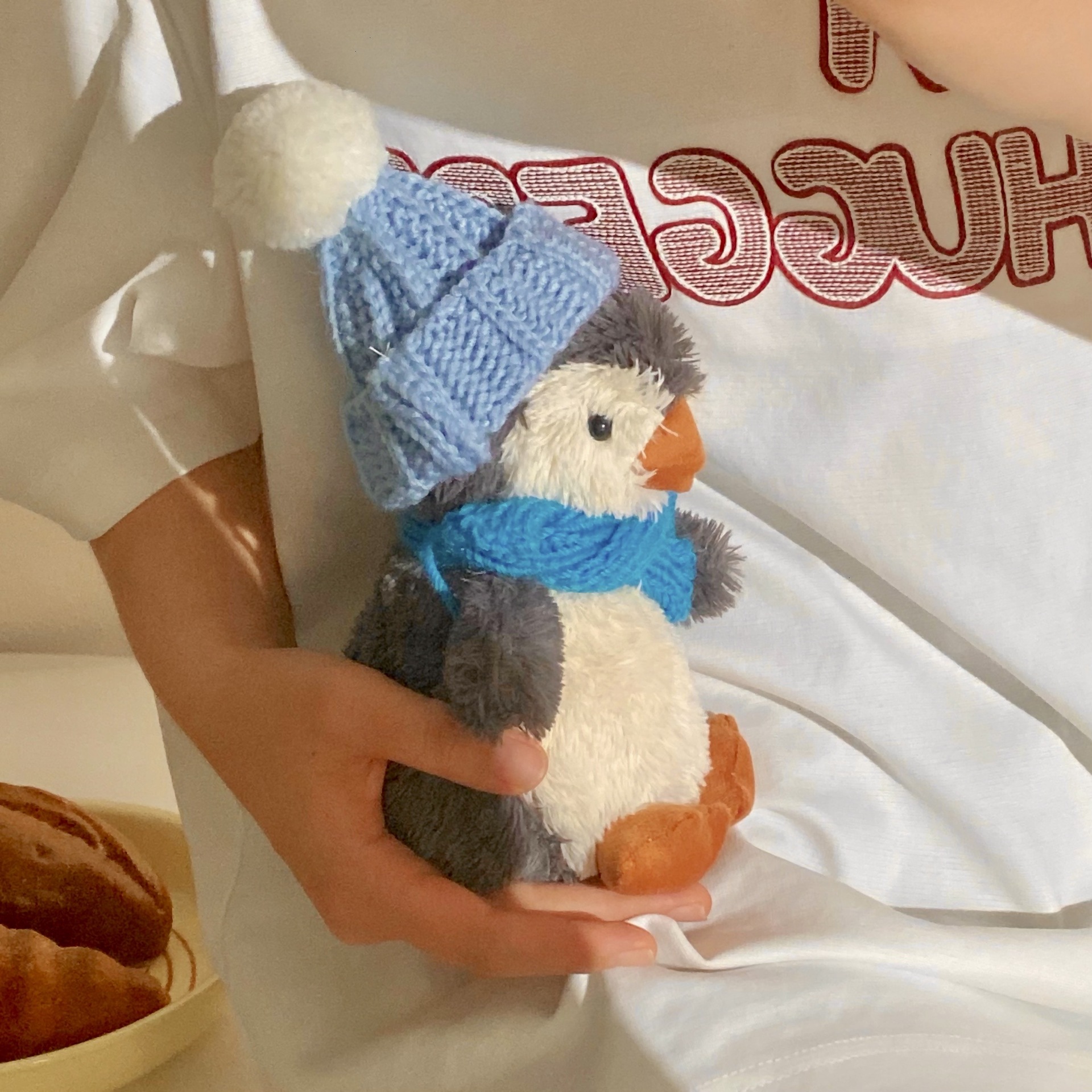 New Peanut penguin! Cute mini soothing doll, plush toy for sleeping, creative souvenir for girls Application Scenario