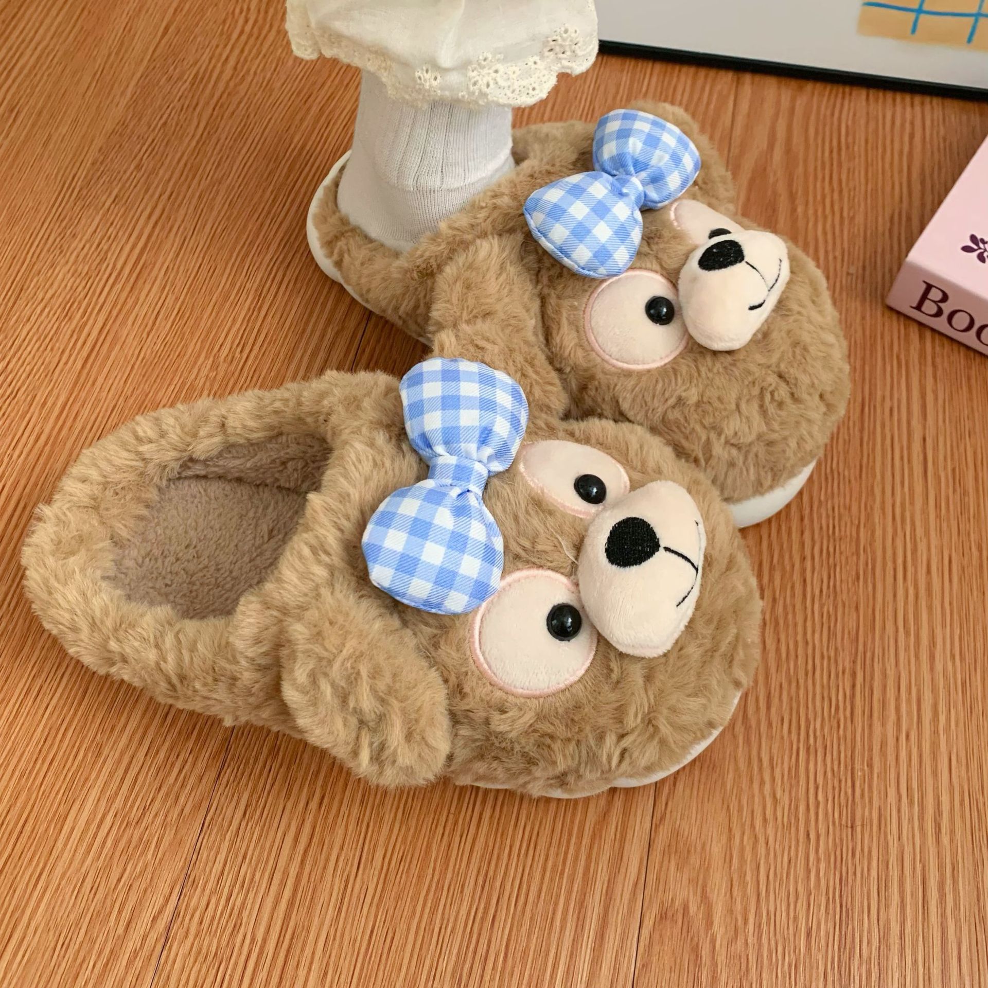 Cotton slippers for women in autumn and winter, cute little monkey, thick-soled home anti-slip bag and fleece warm postpartum shoes for outerwear Item Picture
