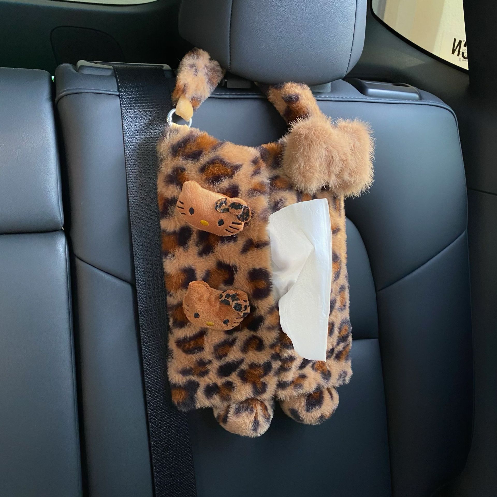 Creative and cute leopard print cat car tissue box 2024 new style tissue box, car interior tissue box, wall-hanging full figure