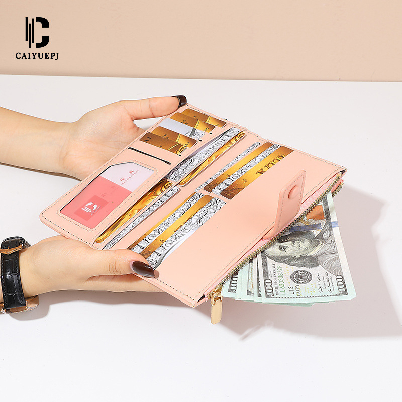 New cross-border wallet for women, short alligator pattern multi-slot INS zipper vertical coin purse Application Scenario