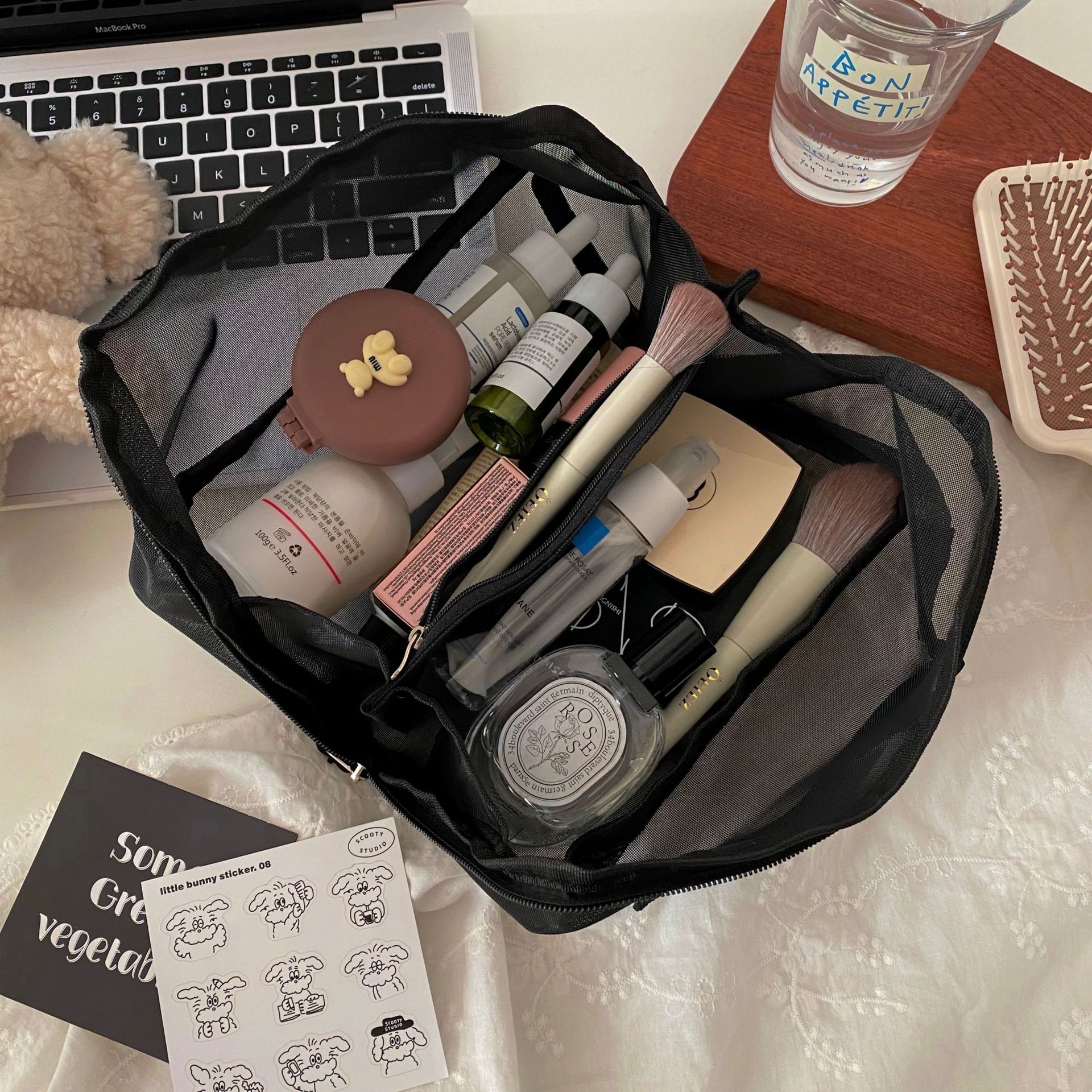 A large-capacity portable and high-end Instagram-themed 2024 new travel cosmetics and toiletries storage bag for women Application Scenario