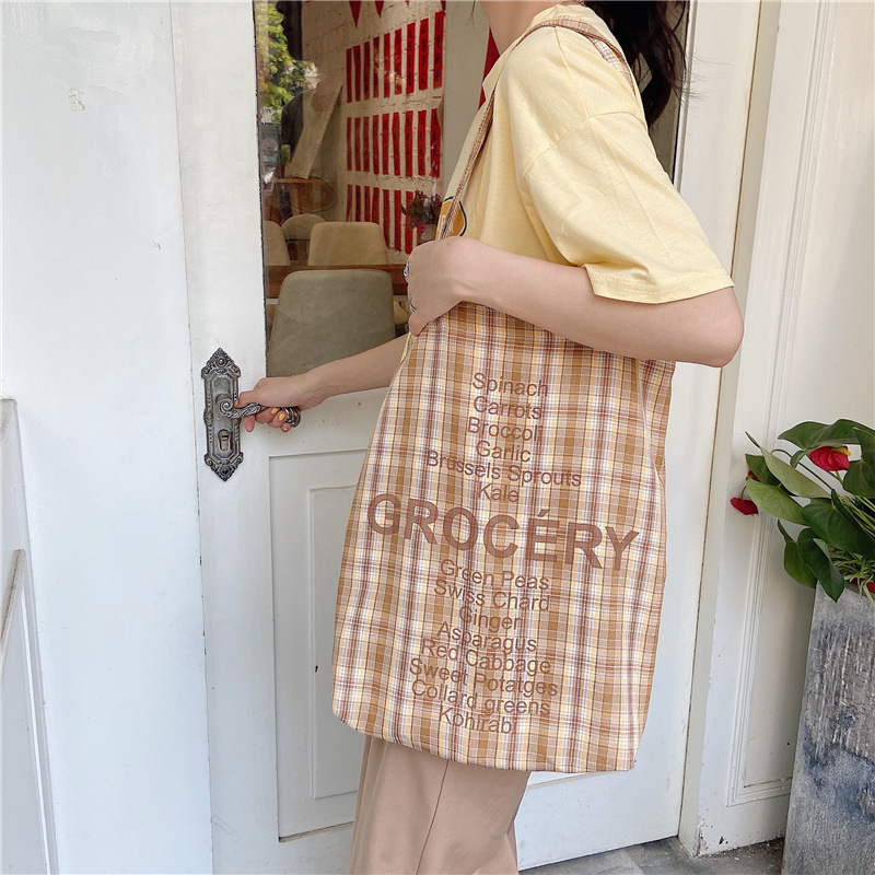 13231 canvas bag, a sweet Korean girl's checkered single-shoulder bag, a student's ins style portable shopping bag, a trend Specification drawing