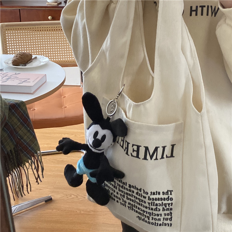 Cute and niche lucky rabbit plush toy pendant, InS-style cartoon rabbit keychain bag, couple pendant Application Scenario