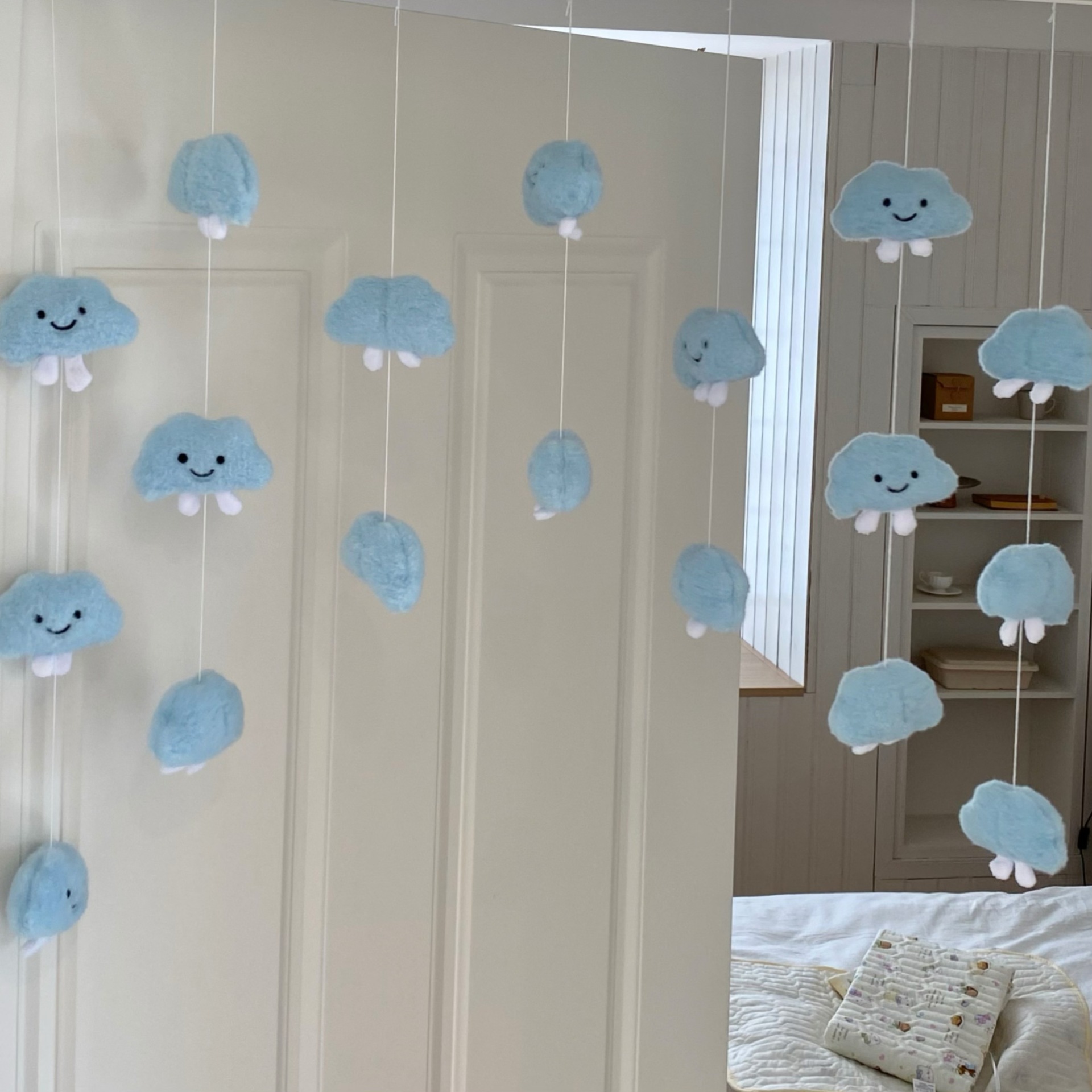 Cute plush cloud door curtain, children's door decoration, high appearance level, hanging curtain, wall decoration, no need for drilling, three-dimensional door stickers details Picture