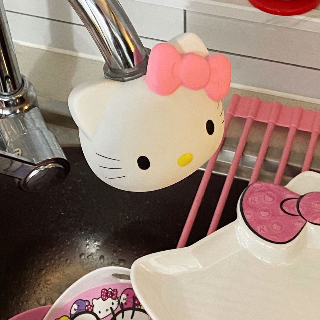hellokitty cartoon cute faucet, filter, water purifier, splash-proof, kitchen, bathroom, shower head details Picture