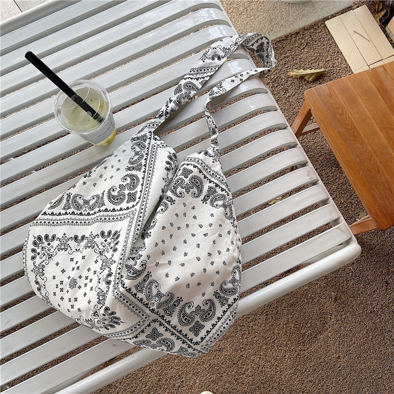 13165 Light Retro Cashew flower crossbody single-shoulder bag, ethnic style casual shopping bag, fashionable canvas bag for women wholesale Item Picture