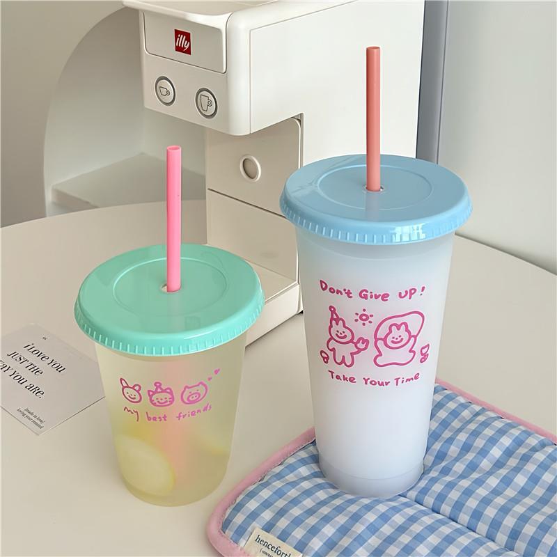 Original design! Cute straw cup, plastic water cup, large-capacity coffee, portable cup with a girlish heart Item Picture