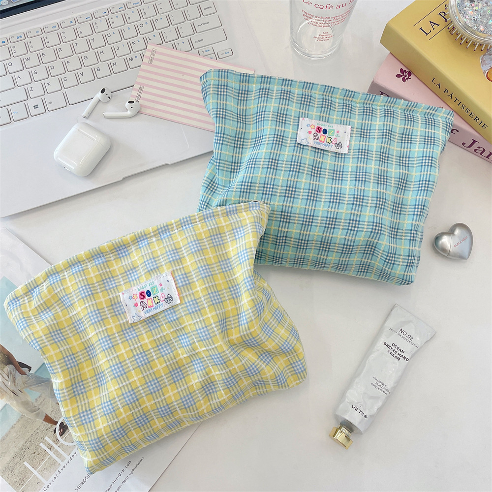 56253 Korean Fresh Makeup Bag, ins checkered storage and organization bag, canvas cosmetics storage bag, clutch Specification drawing