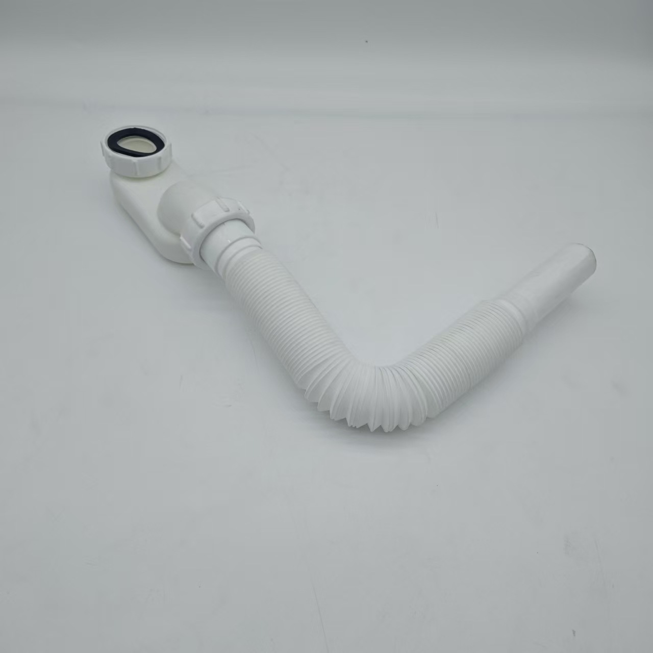 Factory direct sales of telescopic plastic pipe bathtubs, water-storing anti-odor drain, water-storing anti-odor bathtub drain Application Scenario