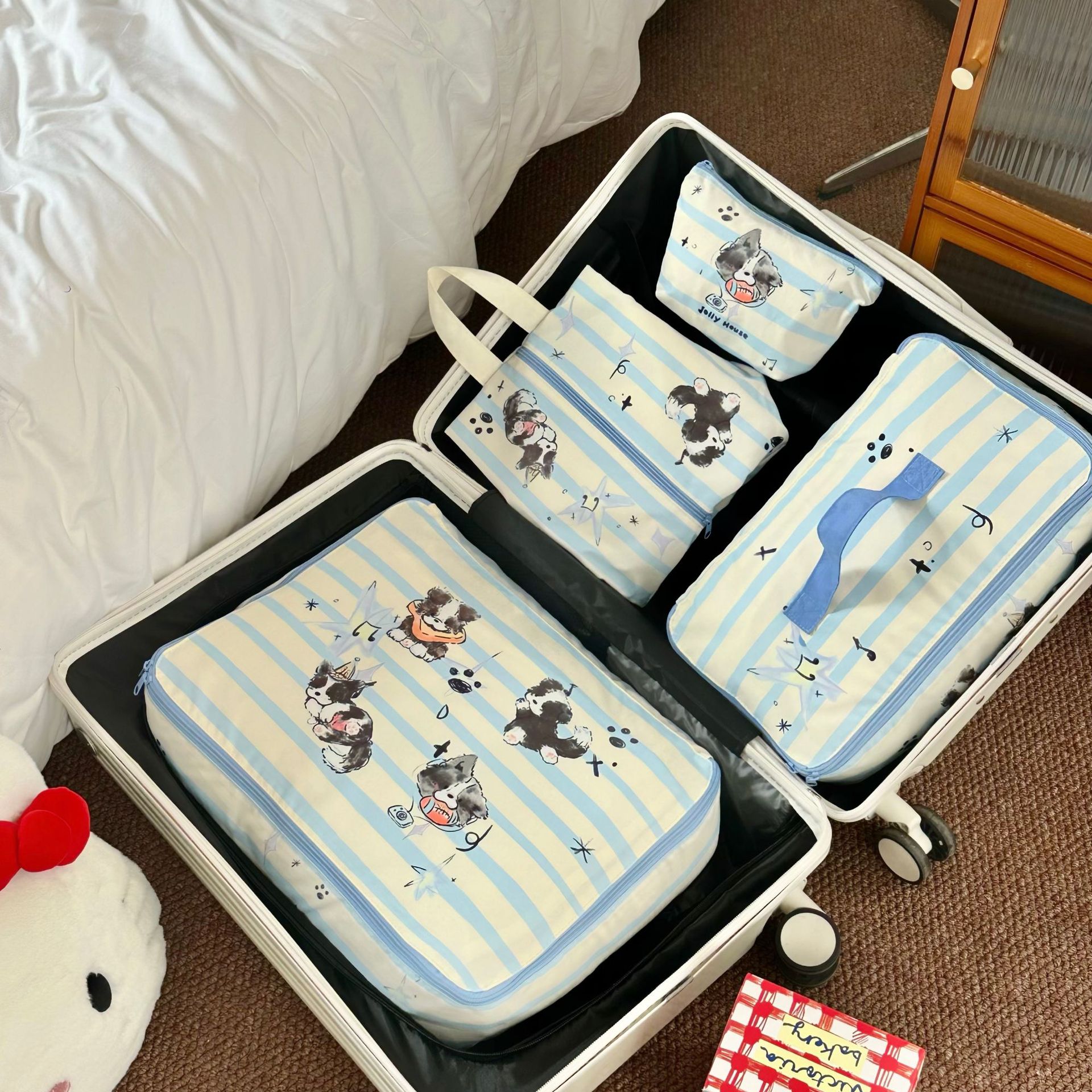 Cute music Border Collie travel storage bag, clothing sorting bag, suitcase clothing sorting bag, travel four-piece set full figure