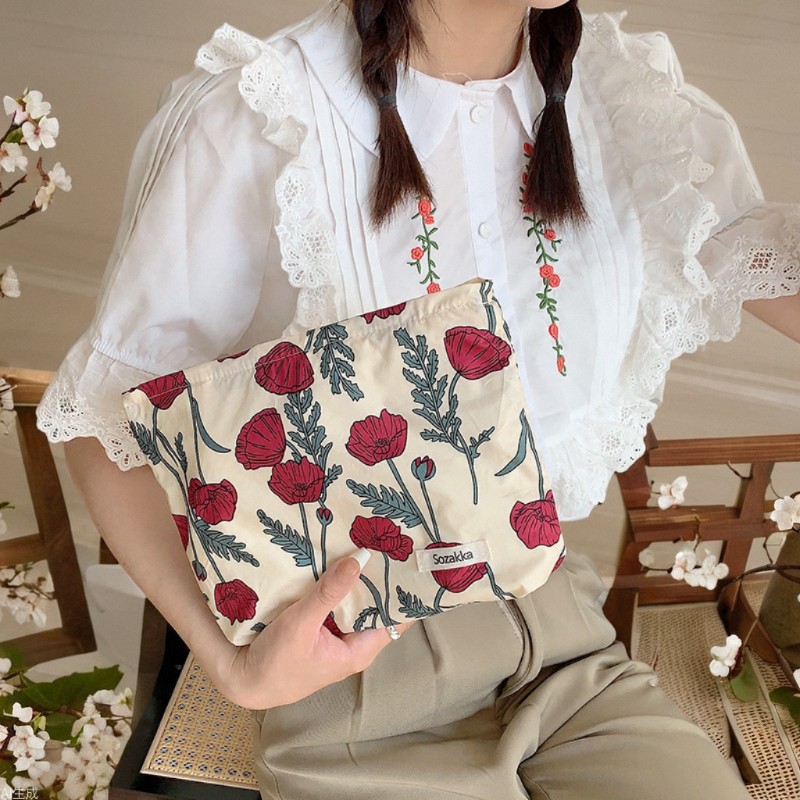3432 Artistic and fresh floral cotton makeup bag, Japanese-style clutch, portable sundries storage bag, red envelope opening full figure