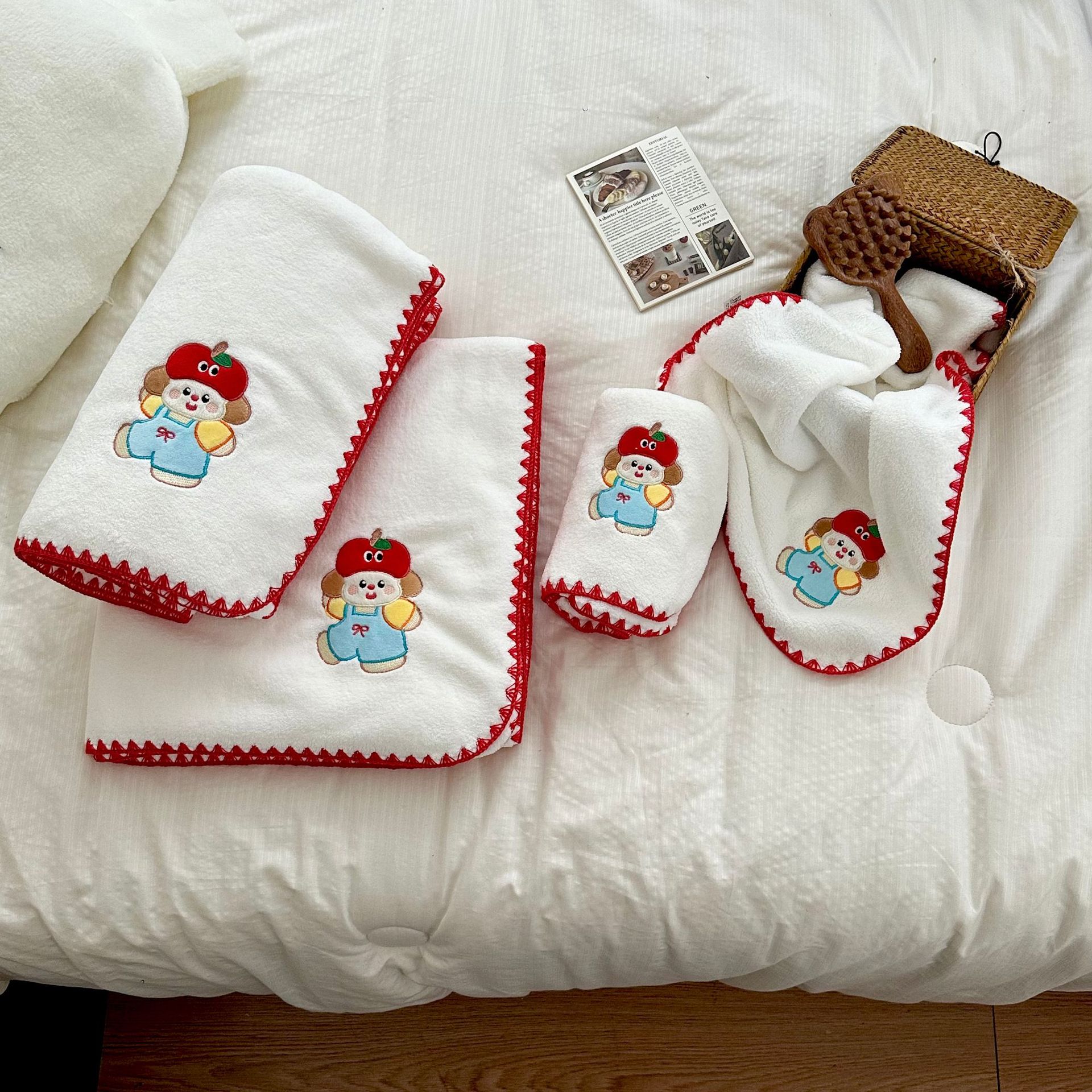 Cute apple bear coral fleece absorbent, thickened, soft, quick-drying adult bath towel, student dormitory three-piece set details Picture