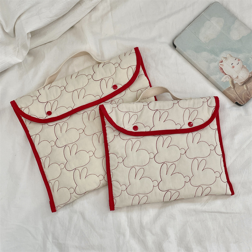 5312 Korean version embroidered rabbit pattern hand-held tablet computer bag 11/13 inch ipad laptop storage bag Application Scenario