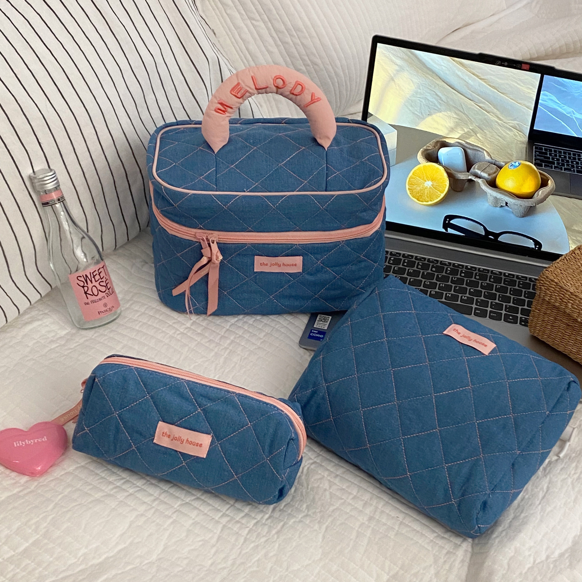 New denim pink storage bag, high appearance level, essential travel storage bag, large-capacity toiletry bag, makeup bag for women full figure