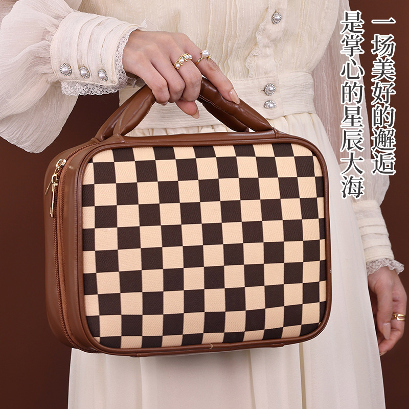 New cross-border high-end classic style portable travel hand-held toiletry bag with large capacity and high-end cosmetics storage bag full figure