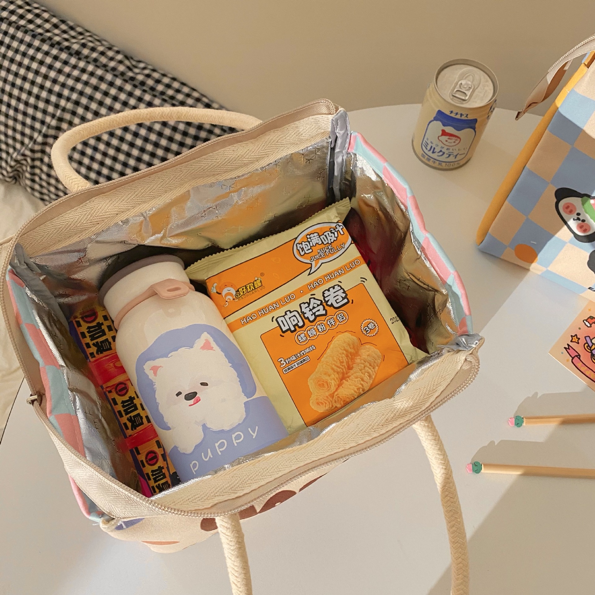 Cute lunch box bag for students and office workers, thickened aluminum foil hand-held bag, insulated bag, lunch box bag for girls Specification drawing