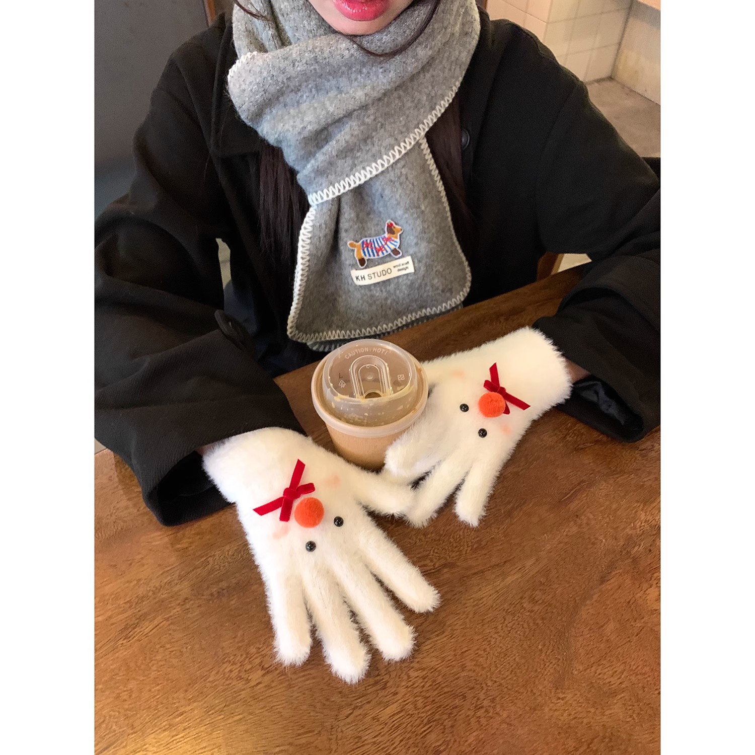 Christmas snowman plush gloves for girls, cute and warm, thickened and warm, bow-shaped finger gloves for cycling to prevent cold waves details Picture