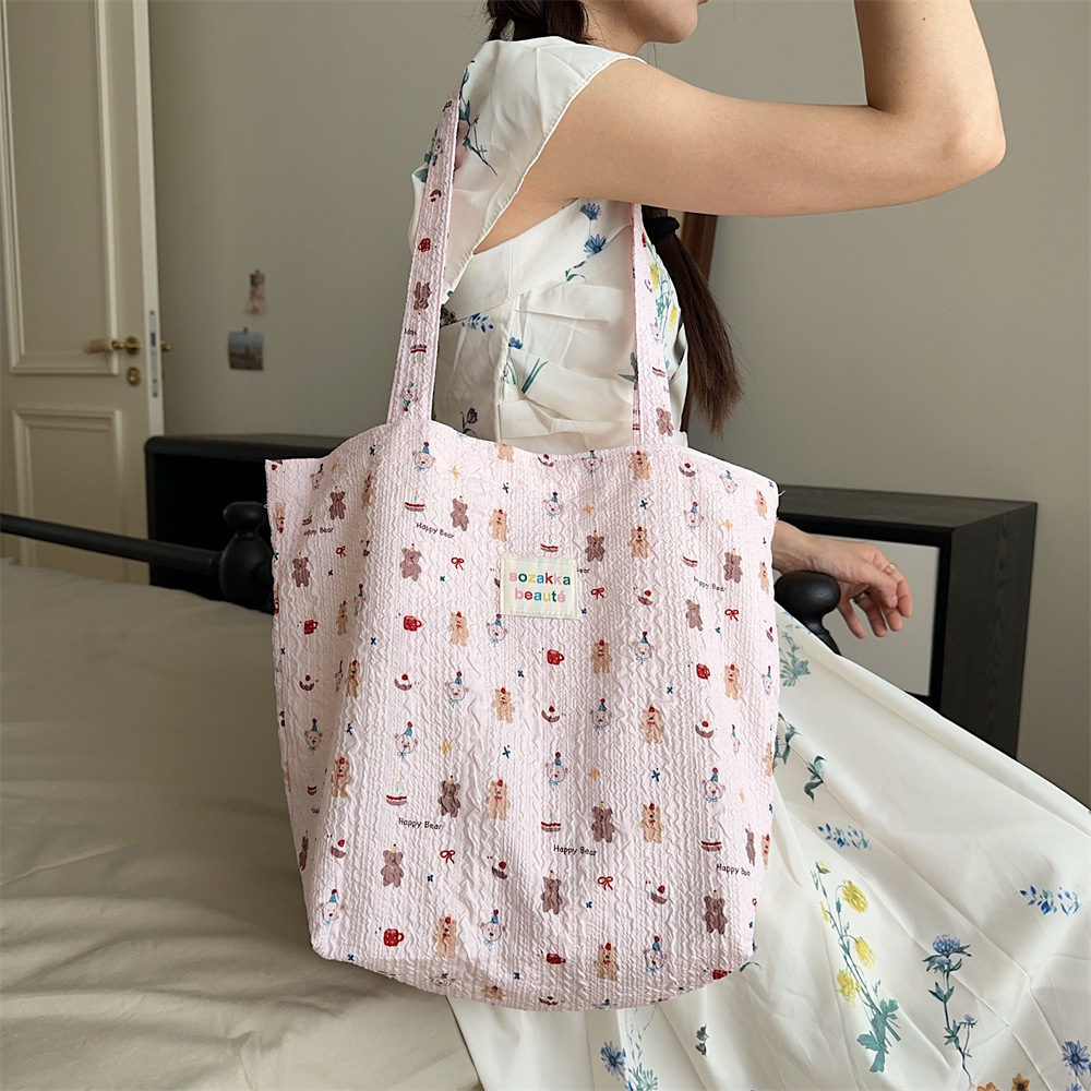 47201 InS-style cartoon embossed canvas bag, casual single-shoulder bag, cloth bag, a girl's handbag for going shopping details Picture