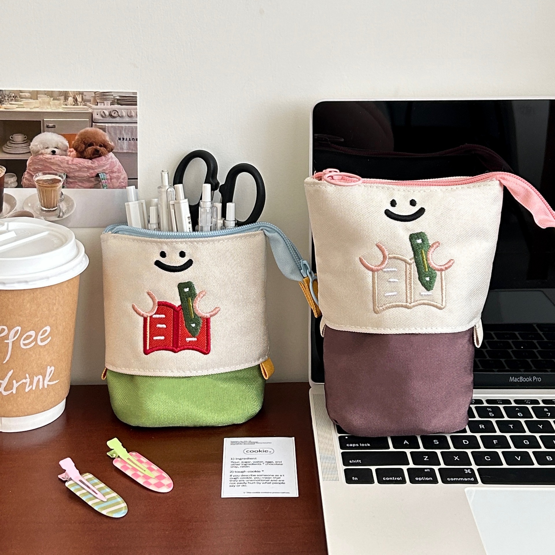 2024 New cartoon stationery bag ins large-capacity storage pen case, stackable makeup bag, high appearance level, telescopic pen holder full figure