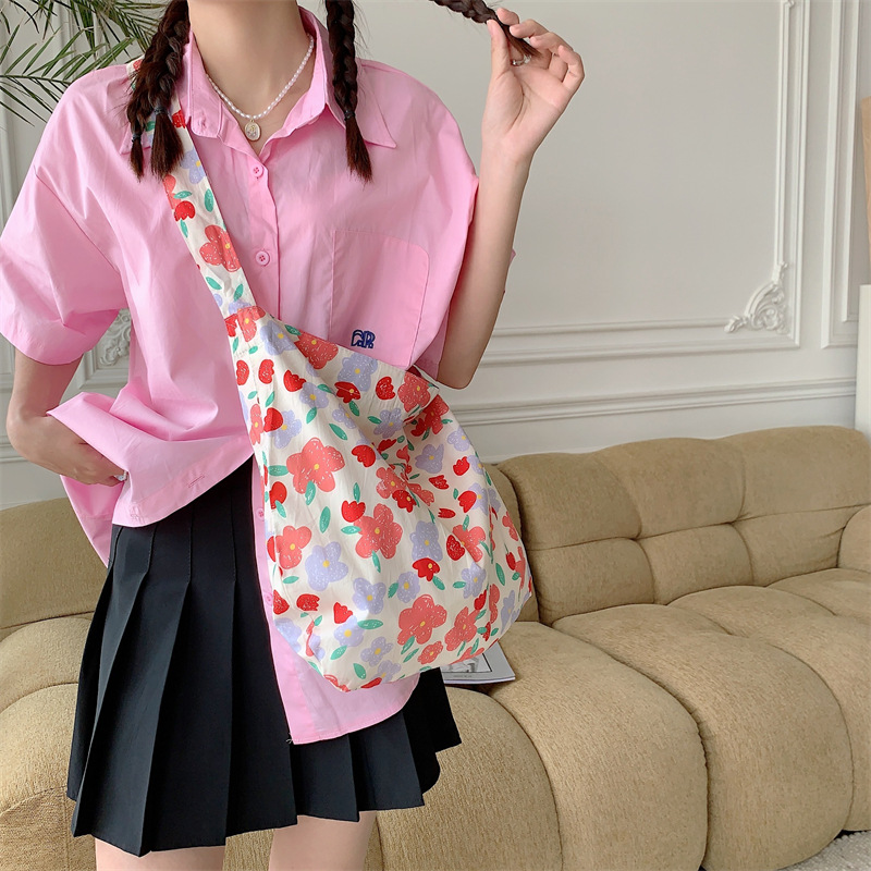 13165 Korean ins fresh and delicate floral cotton bag, student retro canvas single-shoulder bag, stylish women's crossbody bag details Picture