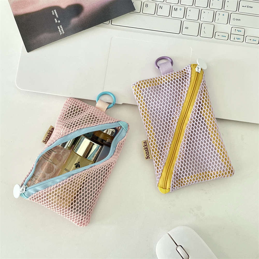 53271 Mesh hollowed-out coin case, lipstick storage bag, small accessory storage, transparent student portable coin purse Application Scenario