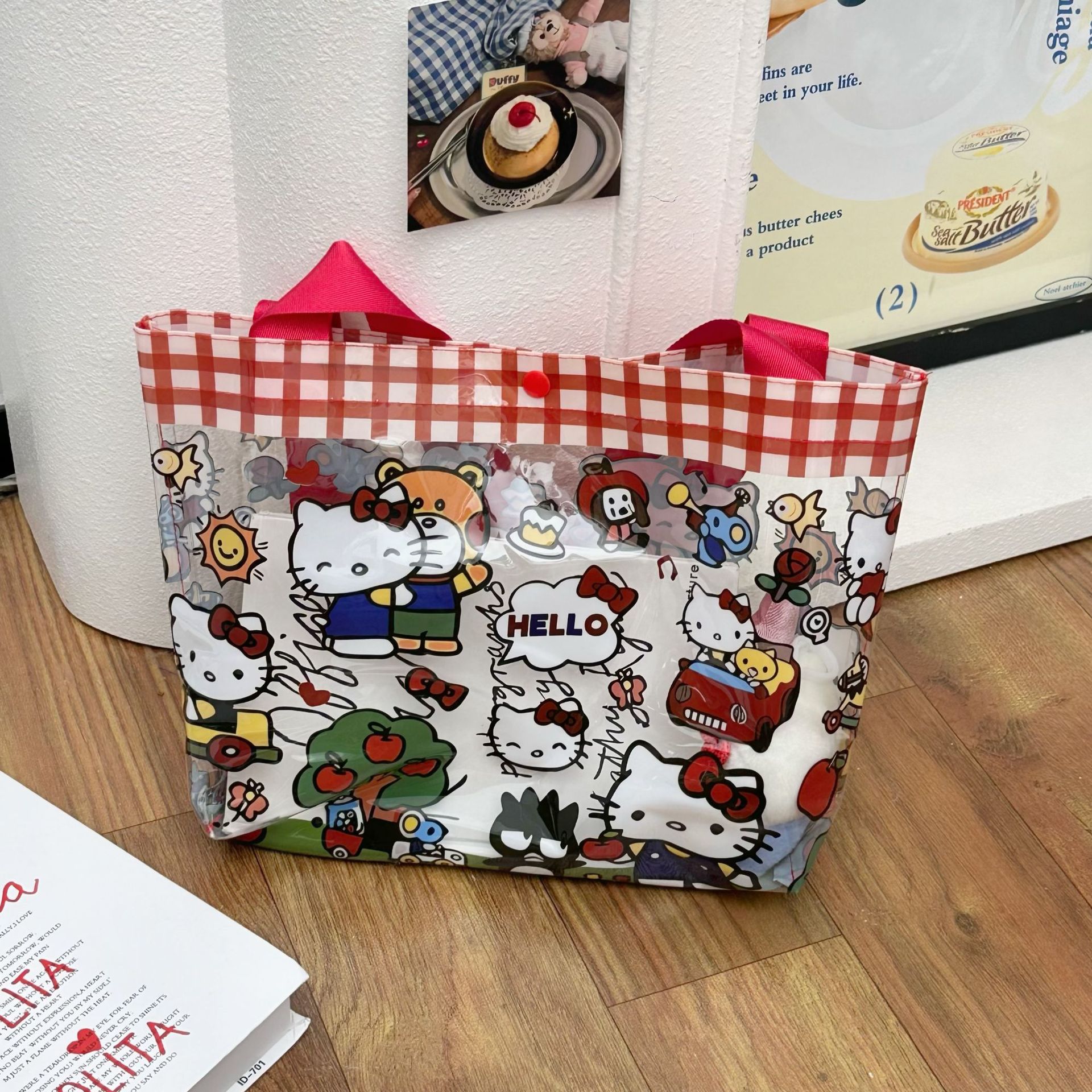 Cartoon PVC handbag, transparent travel, portable large-capacity single-shoulder bag, waterproof handbag for bathing and swimming full figure