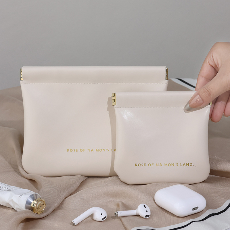A portable mini travel pocket, a light luxury key, loose change, data cable storage bag, red envelope and makeup storage bag details Picture