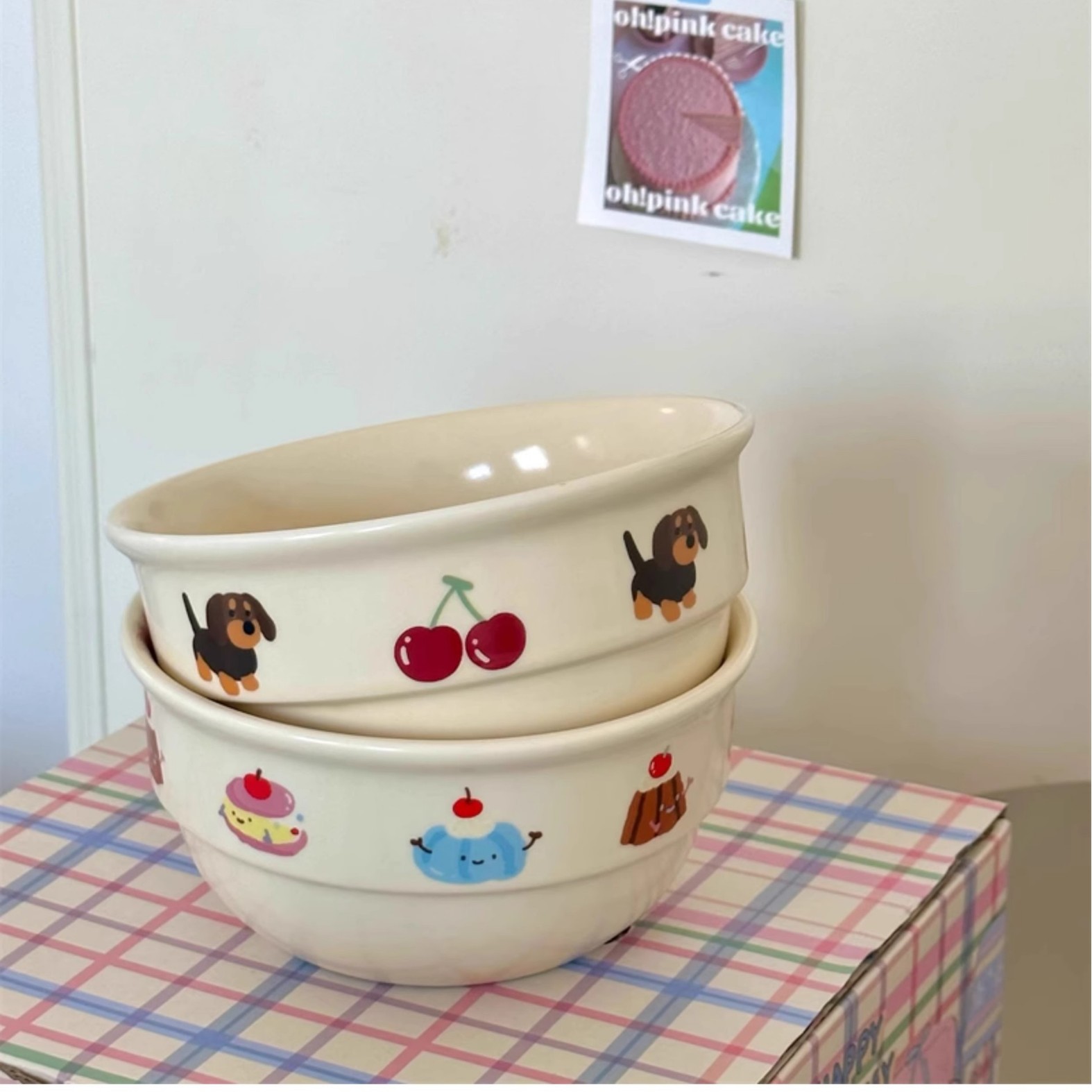 Cartoon cream hand-painted rice bowl ceramic tableware, high appearance level, household dessert bowl, yogurt salad bowl, household rice bowl Application Scenario