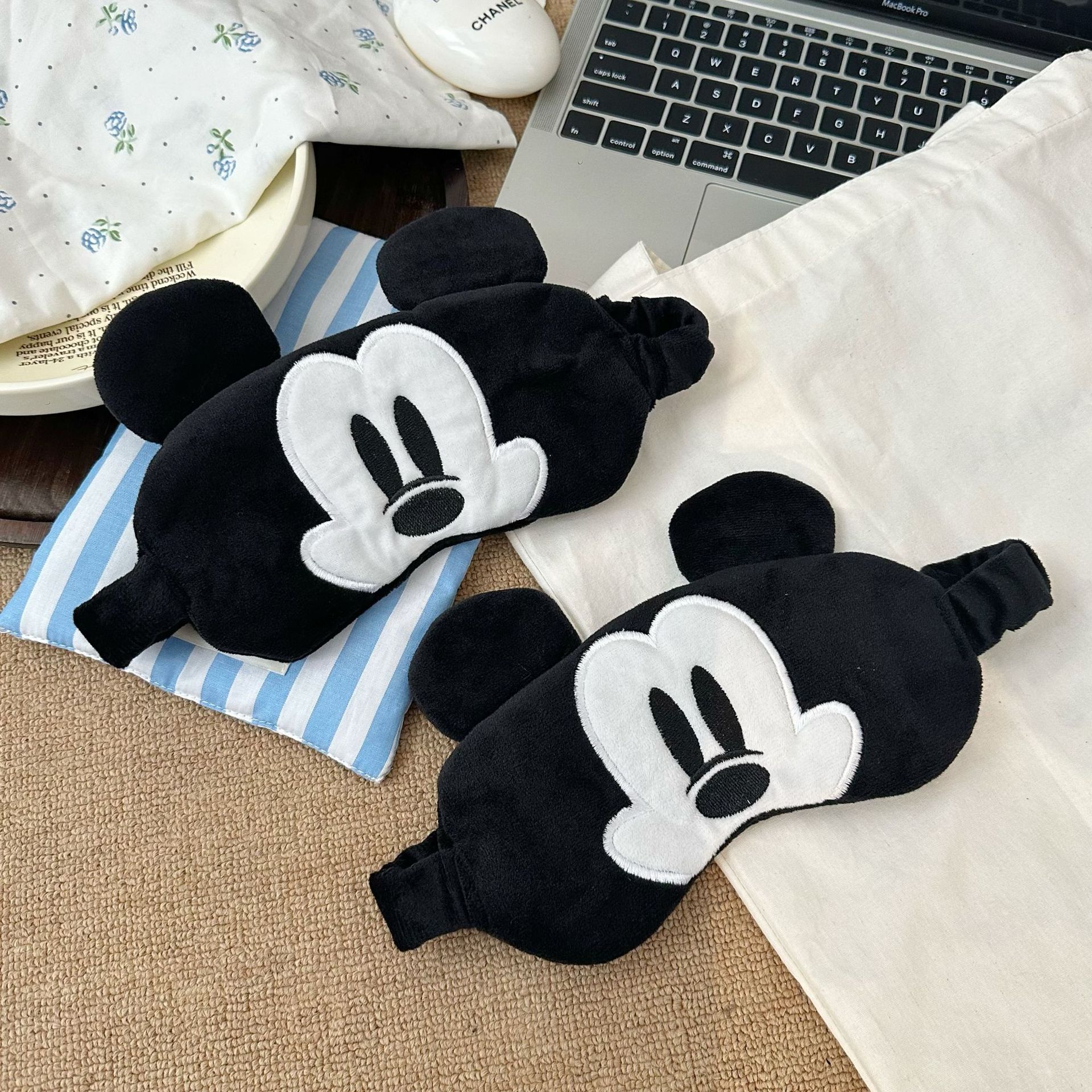 Mickey Cartoon eye mask, breathable and comfortable for midday rest and sleep, special light-blocking eye mask for sleeping, travel hair band, dual-purpose for washing and grooming Specification drawing