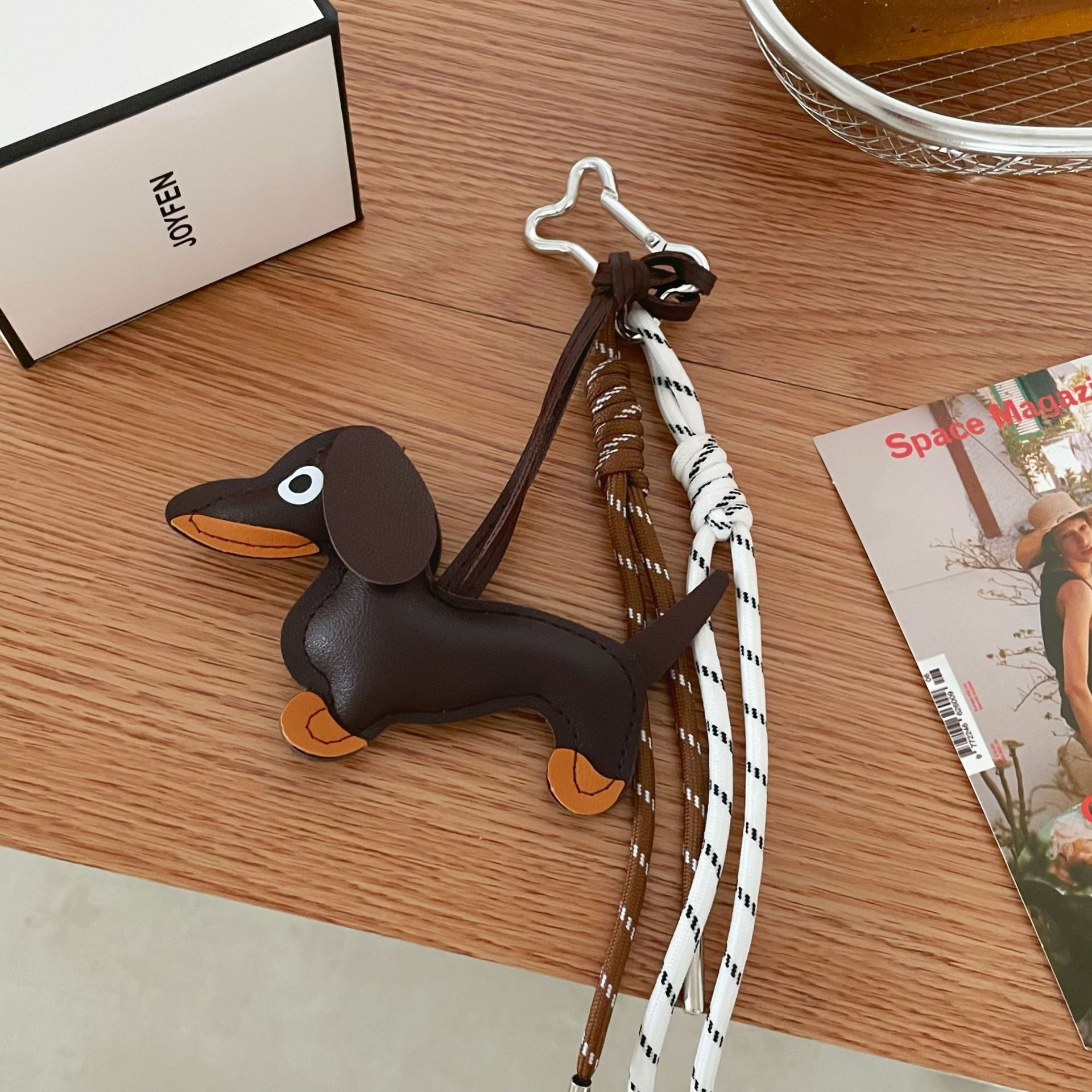 ins Korean version Dachshund pendants, high-end, niche diy cute doll accessories, couple bags, pendants, keychains Specification drawing