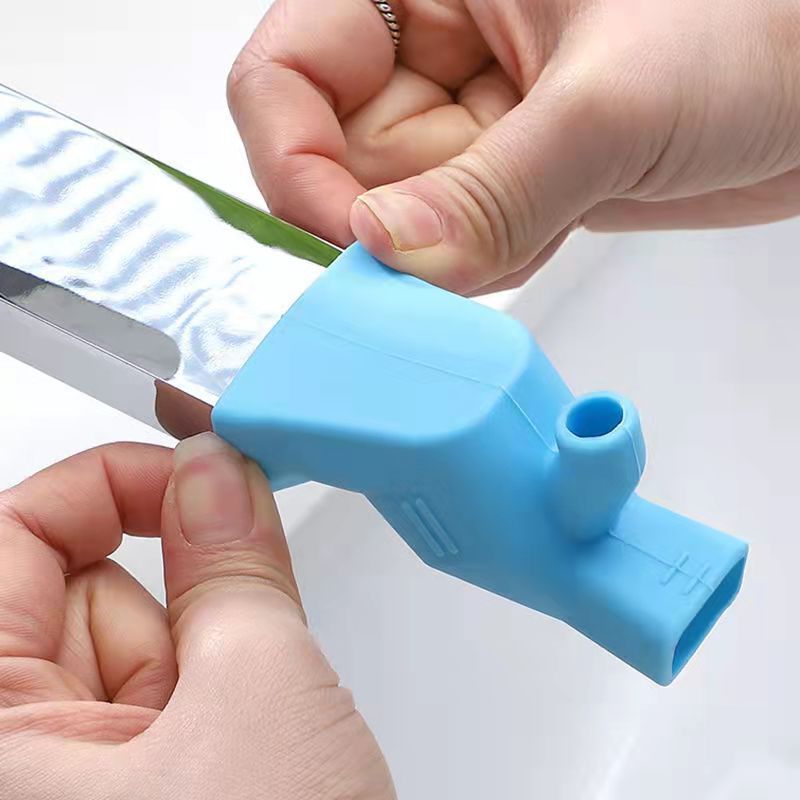 Faucet extender, children and babies' hand washing water guide, silicone anti-splash faucet, extended water channel, extension joint Application Scenario