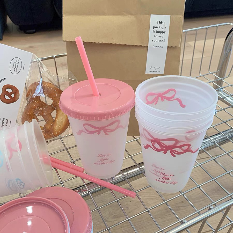 ins Summer plastic straw cup, new transparent cup with high appearance level, portable large capacity, cute internet-famous water cup for girls details Picture