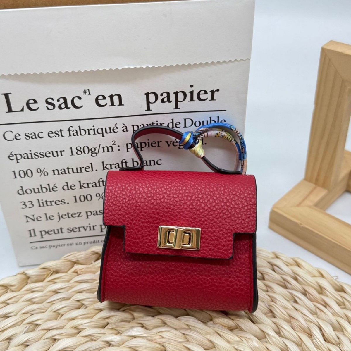New niche design handbag with lychee pattern, high-end texture, small square bag, versatile hanging accessory details Picture