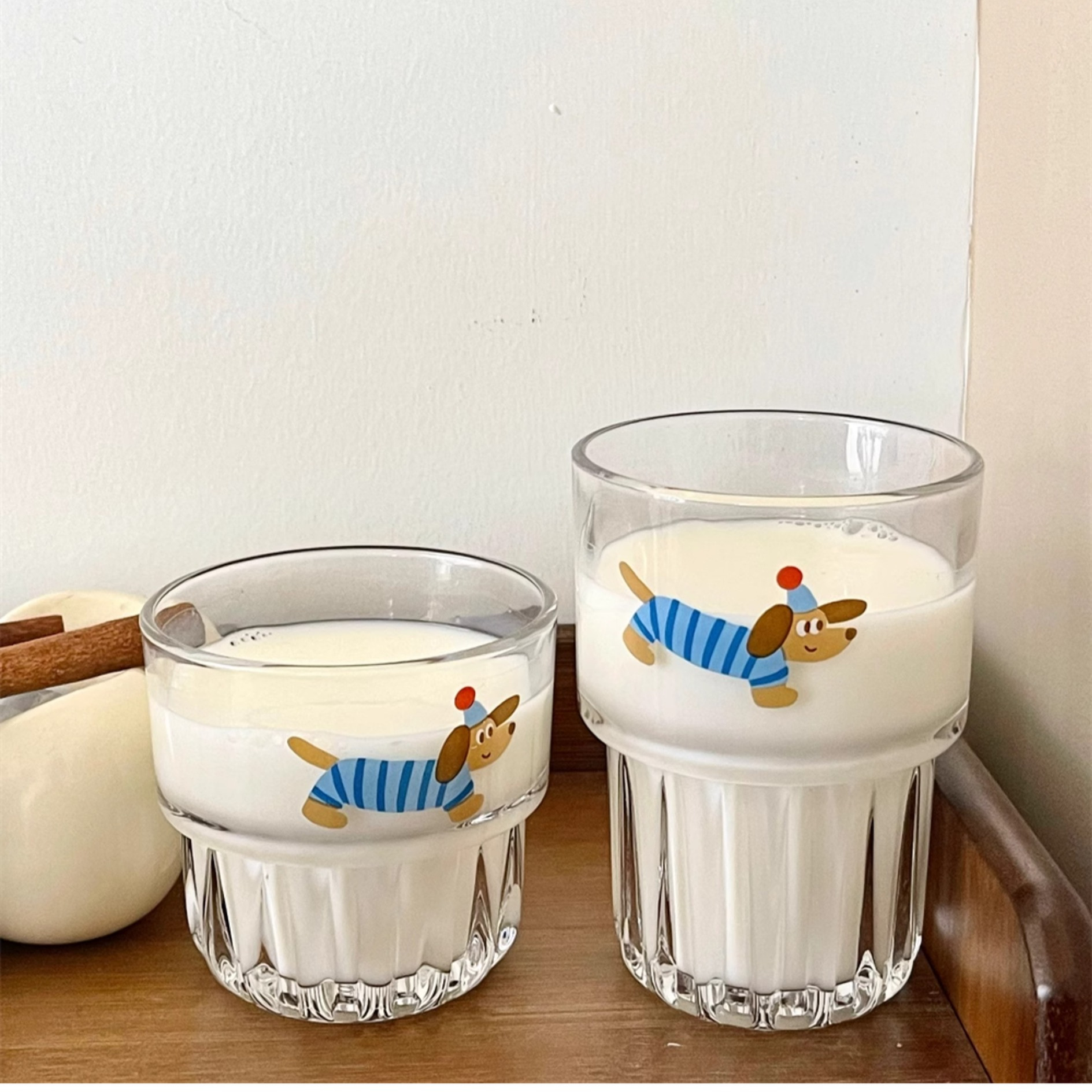 Cute cartoon sausage dog glass cup, ins cold brew coffee cup, home juice cup, latte milk tea cup, water cup Specification drawing