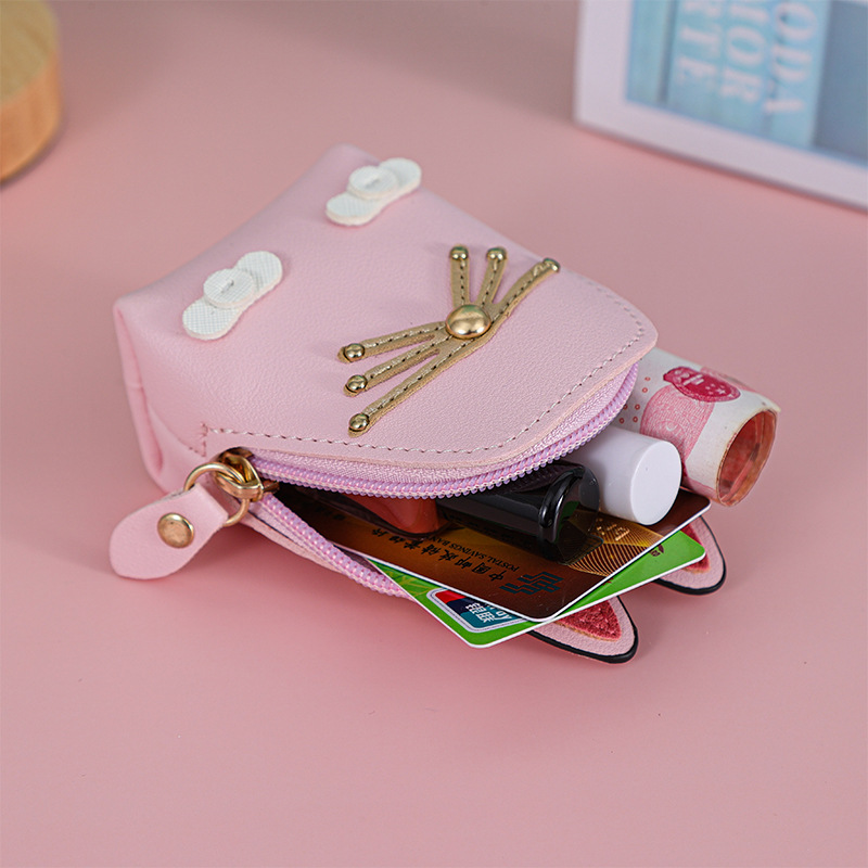 A new mini, cute and Ins-style cartoon student portable coin key waterproof wallet Application Scenario