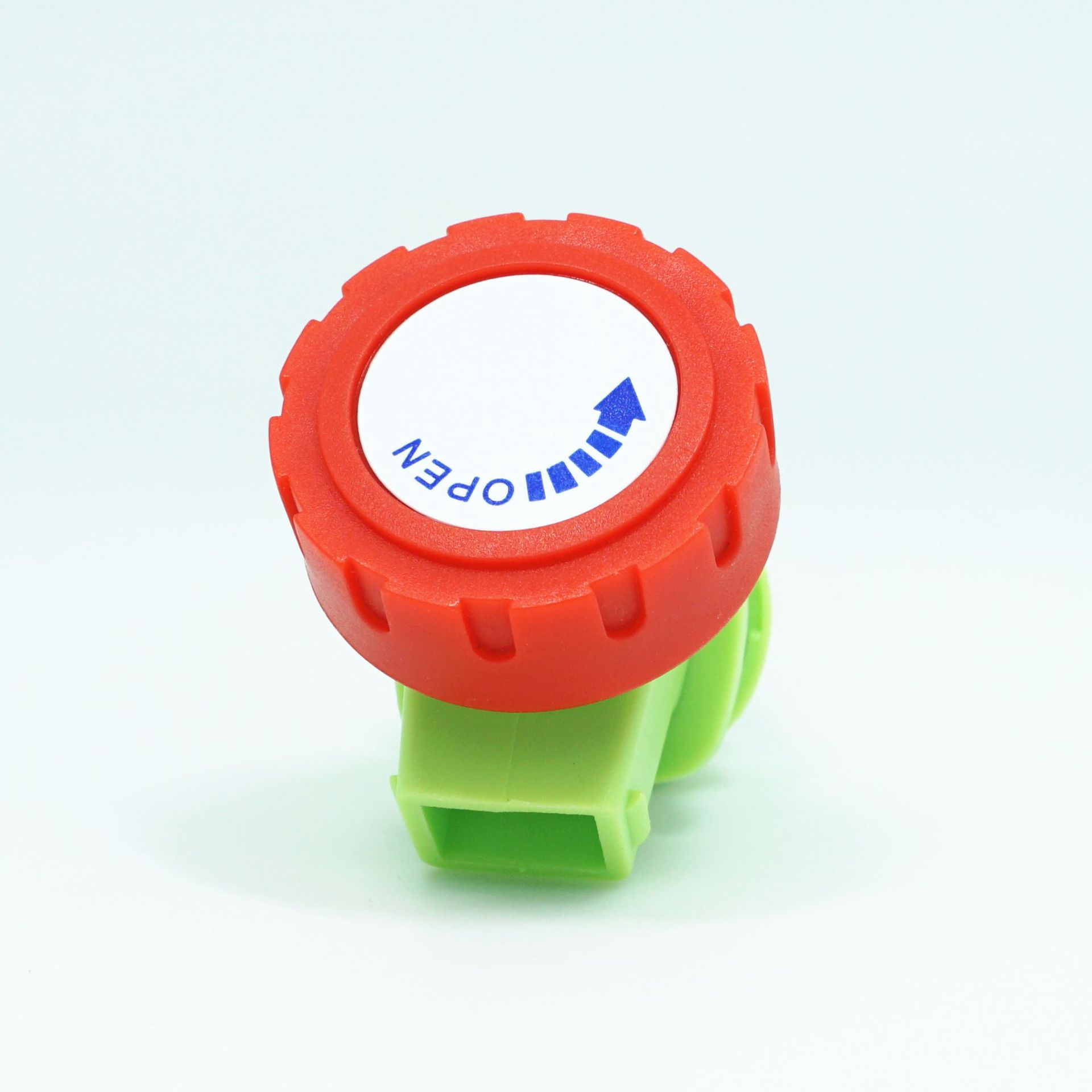 Plastic compost faucet, knob type for brewing wine bottles, vehicle-mounted pc square bucket, pe flat-bottomed water bucket, water valve and bridle Specification drawing