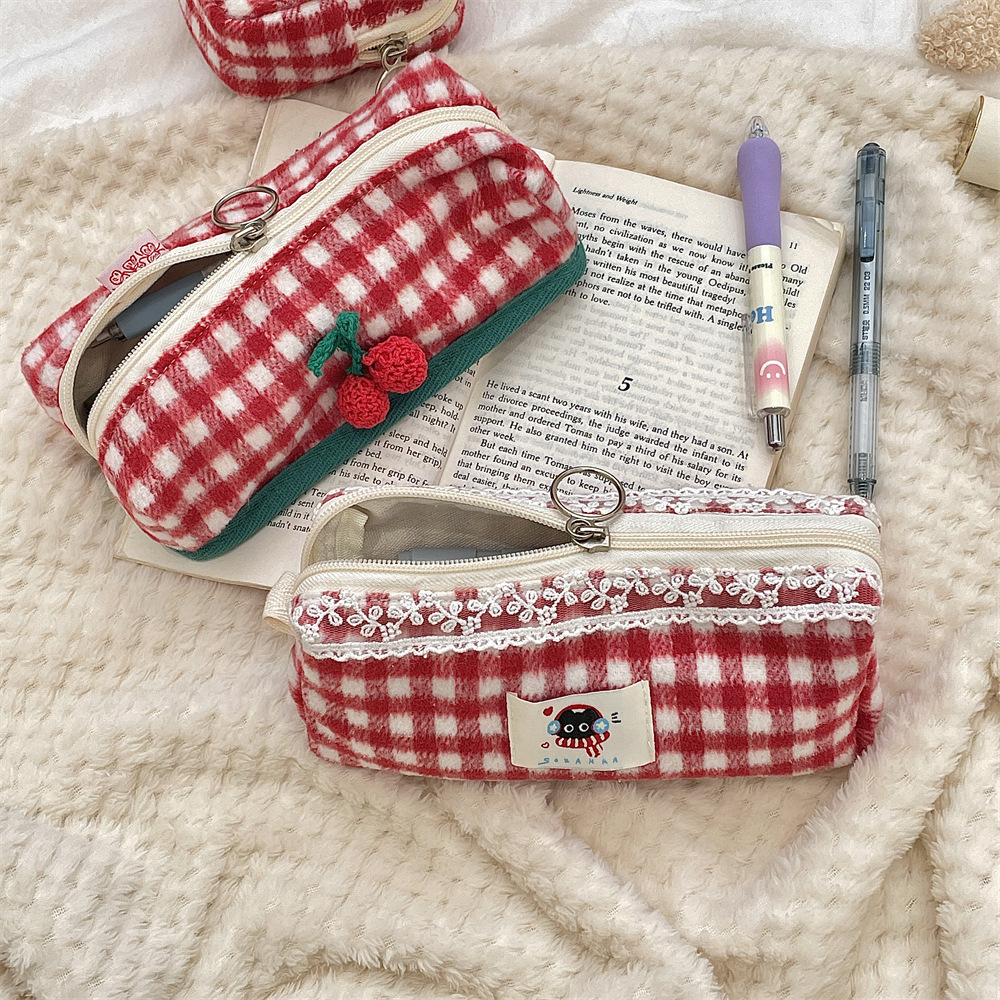 5222 New woolen checkered storage bag, student hygiene bag, stationery pen case, large-capacity multi-functional makeup bag Specification drawing