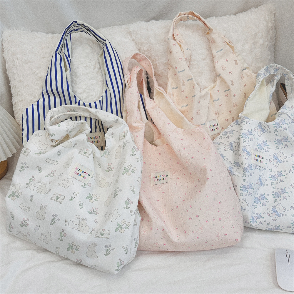 4613 Summer embossed single-shoulder Bag for female students, a versatile large-capacity seaside vacation tote bag full figure