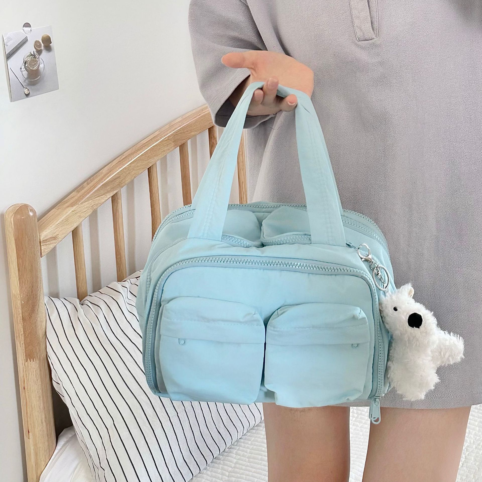 A fresh and clean blue large-capacity storage bag, a large-capacity double-opening toiletry bag for women, and a high-end travel portable makeup bag full figure