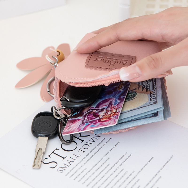 A new mini, cute and fashionable coin and key wallet in an ins style for women Application Scenario