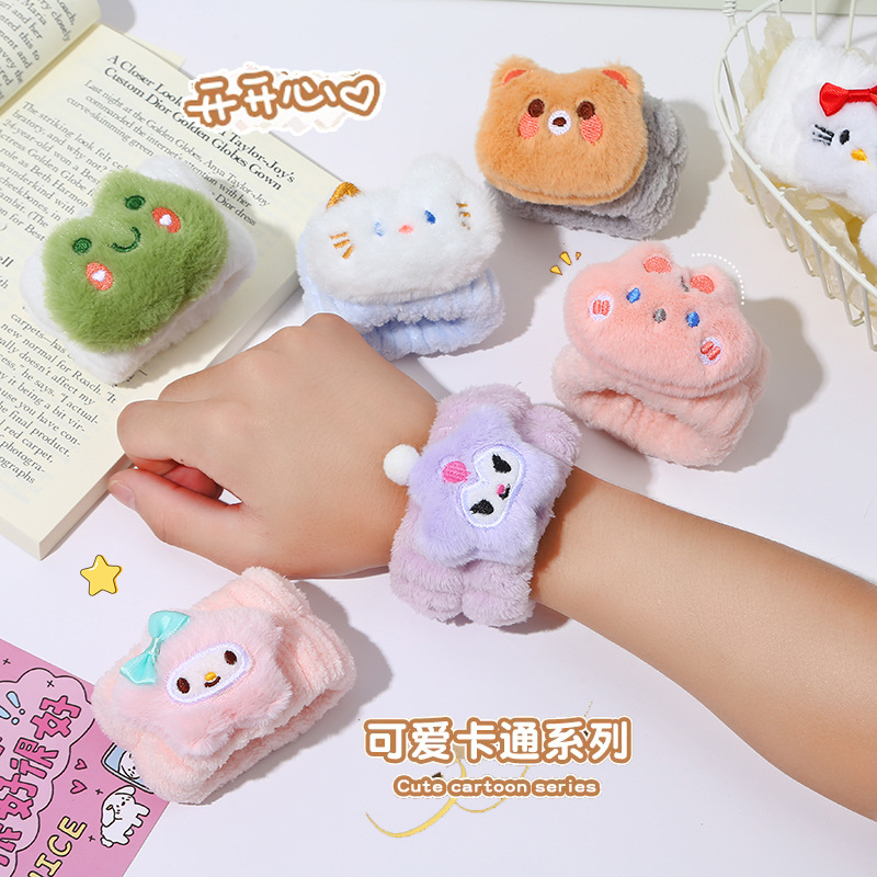 Cute cartoon wristband for washing face, water-repellent and moisture-proof sleeve, hand and wrist protection wonder wristband sleeve details Picture