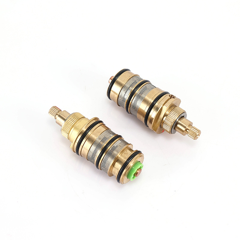 The manufacturer supplies household constant-temperature solar cold and hot temperature adjustment memory alloy all-copper constant-temperature valve cores Application Scenario