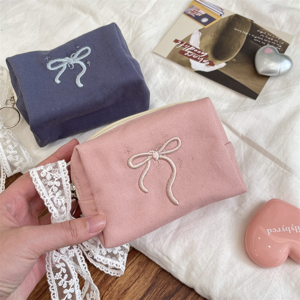 52261 large-capacity bow three-dimensional cosmetic bag storage bag with internal layered card bag cosmetic storage bag Specification drawing