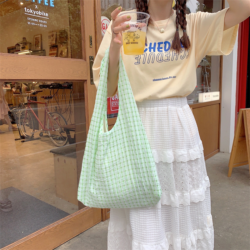 3682 New style hollowed-out checkered large-capacity canvas single-shoulder bag for girls, thin student schoolbag, fresh college style bag full figure
