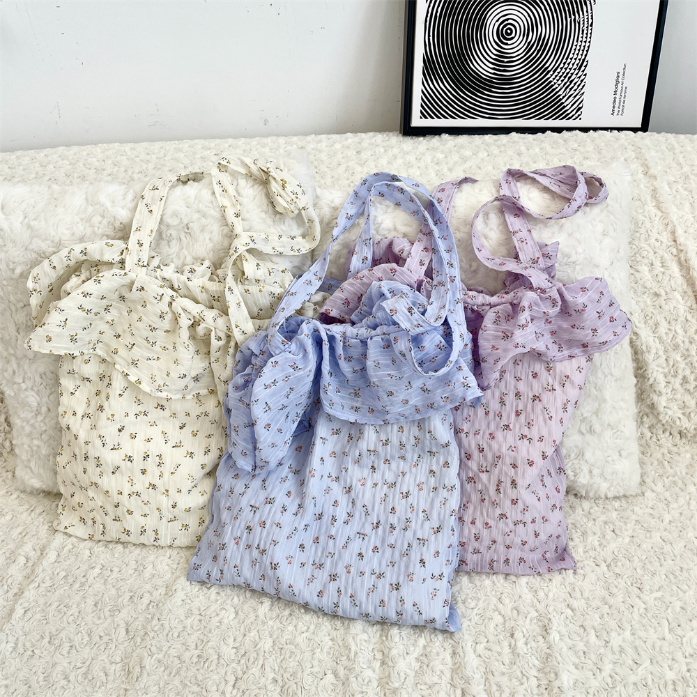 52202 Fresh and sweet floral ruffled single-shoulder bag, large-capacity student class bag, fashionable chiffon tote bag details Picture