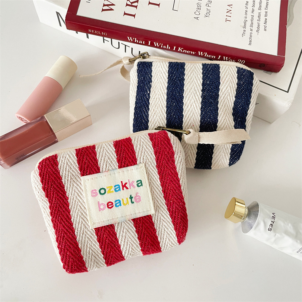 311202 Vertical stripe color-blocking makeup bag, lipstick cushion storage bag, Portable mini lipstick bag, small coin purse details Picture